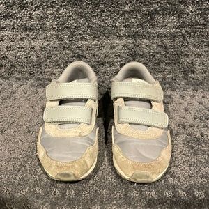 Nike MD Valiant Sneakers with Velcro